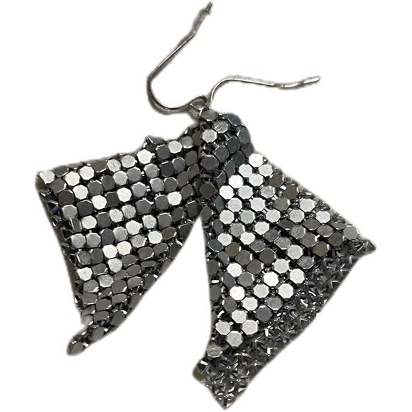 Silver Colored Metal Mesh Chainmail Rhombus Shape Drop Dangle Hook Earrings - Picture 6 of 8